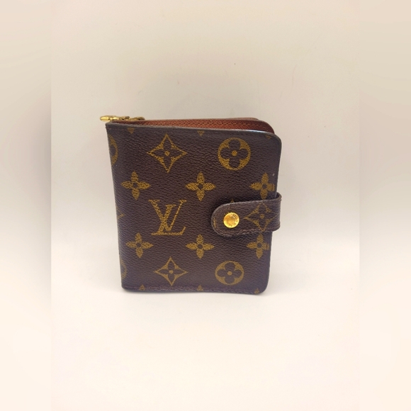 Louis Vuitton Monogram Compact Zip Wallet - Picture 5 of 5